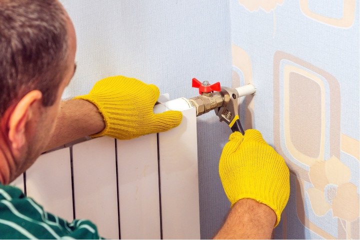 Purge d’un radiateur de chauffage